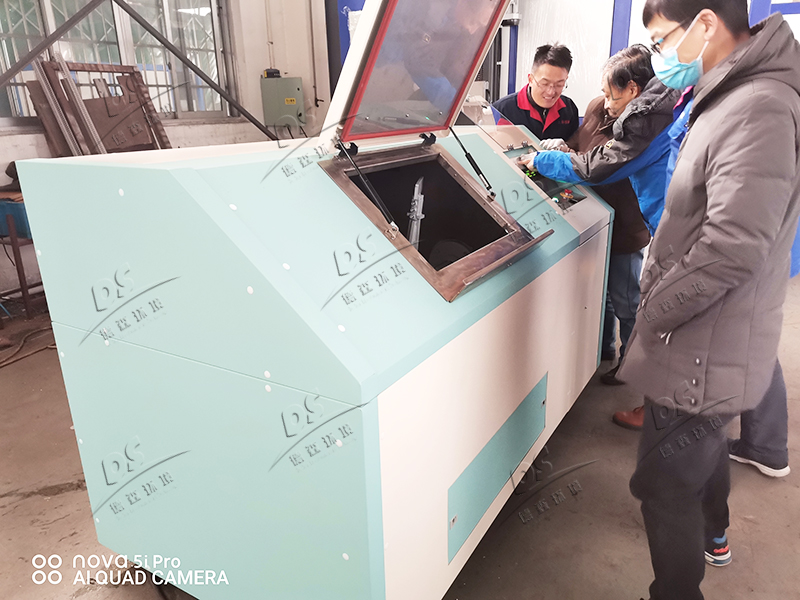 厨余垃圾处理设备.jpg